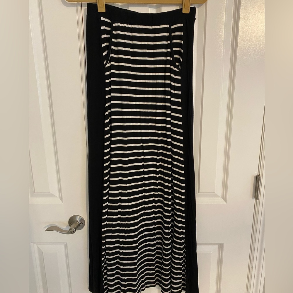Black and White Striped LE LIS Maxi Skirt with Pockets